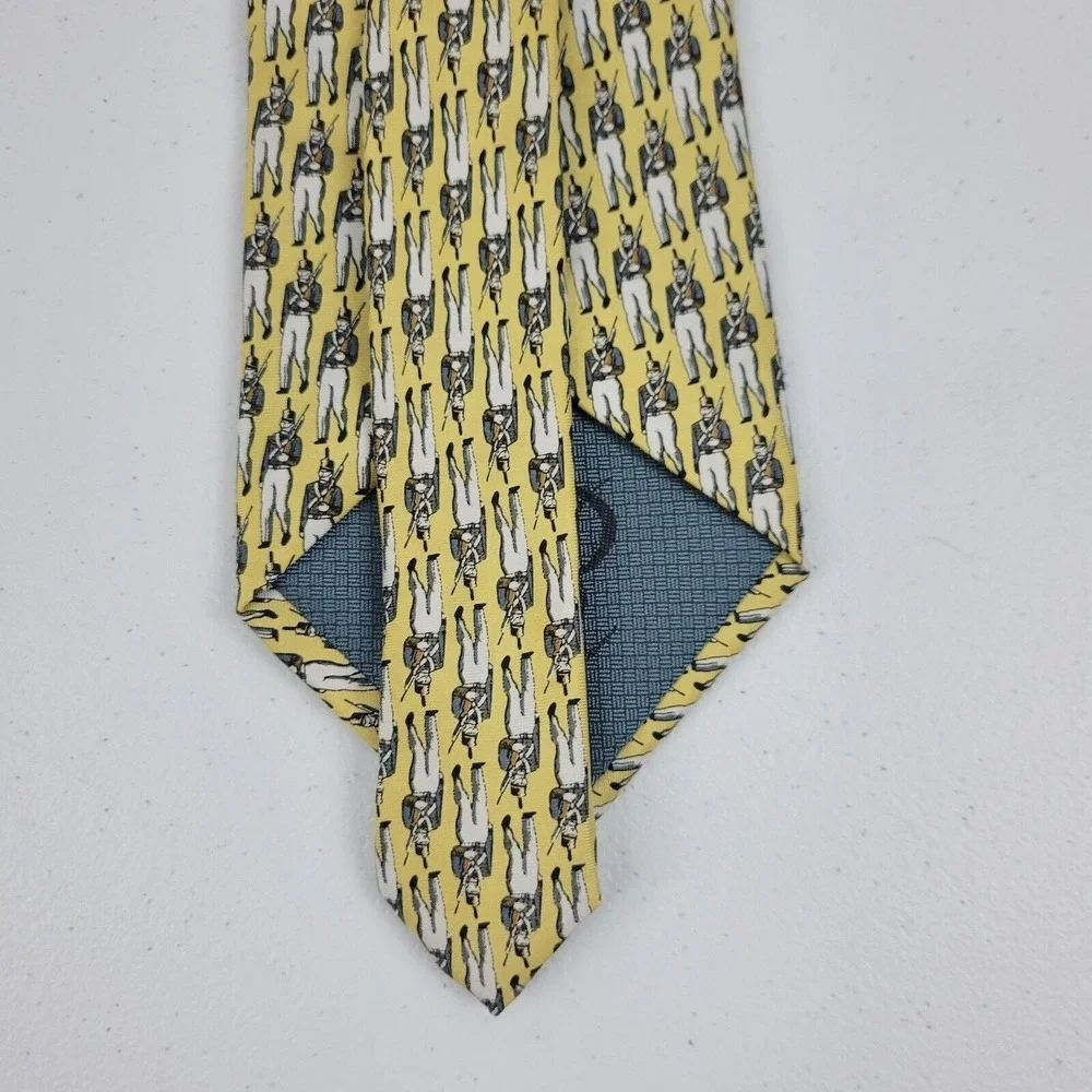 Rivety of Boston Tie yellow soldier 132‎